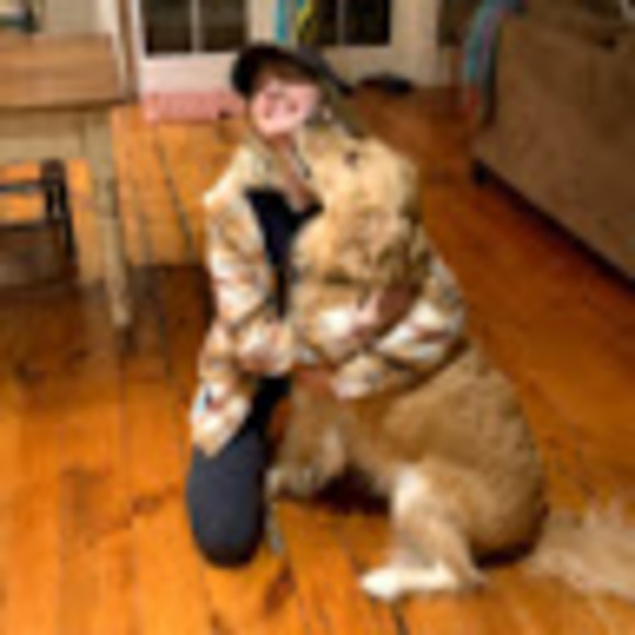 Meet your Posher, Elysse - Picture 1 of 1